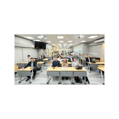 2025.11.21NYCU_BMSE_- NAIST _MLC_ Joint Symposium _2_ _1_.jpg