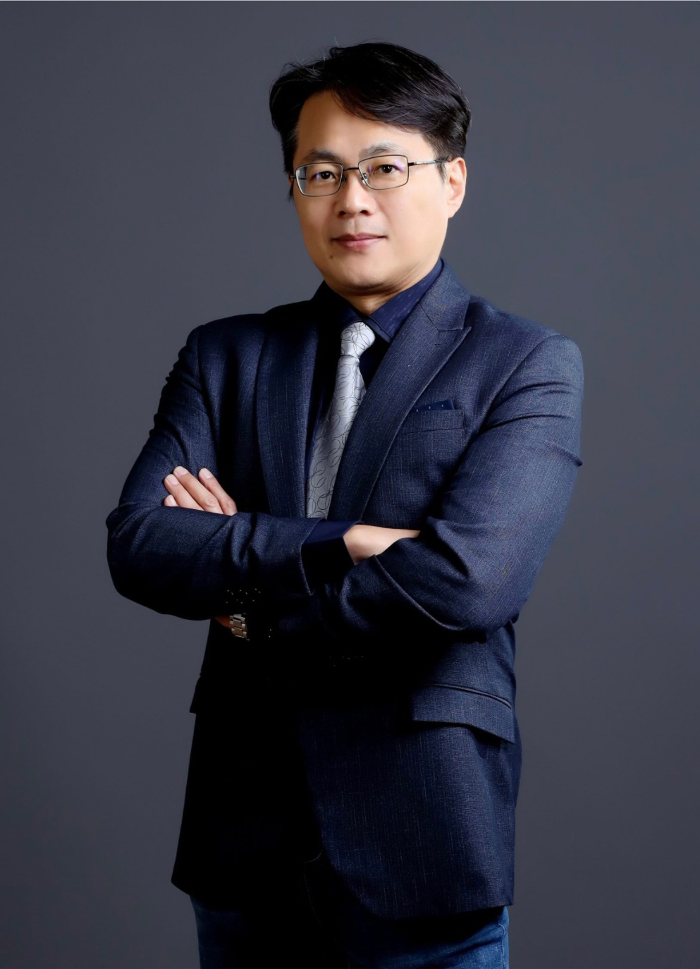 吳育德研發副院長獨照